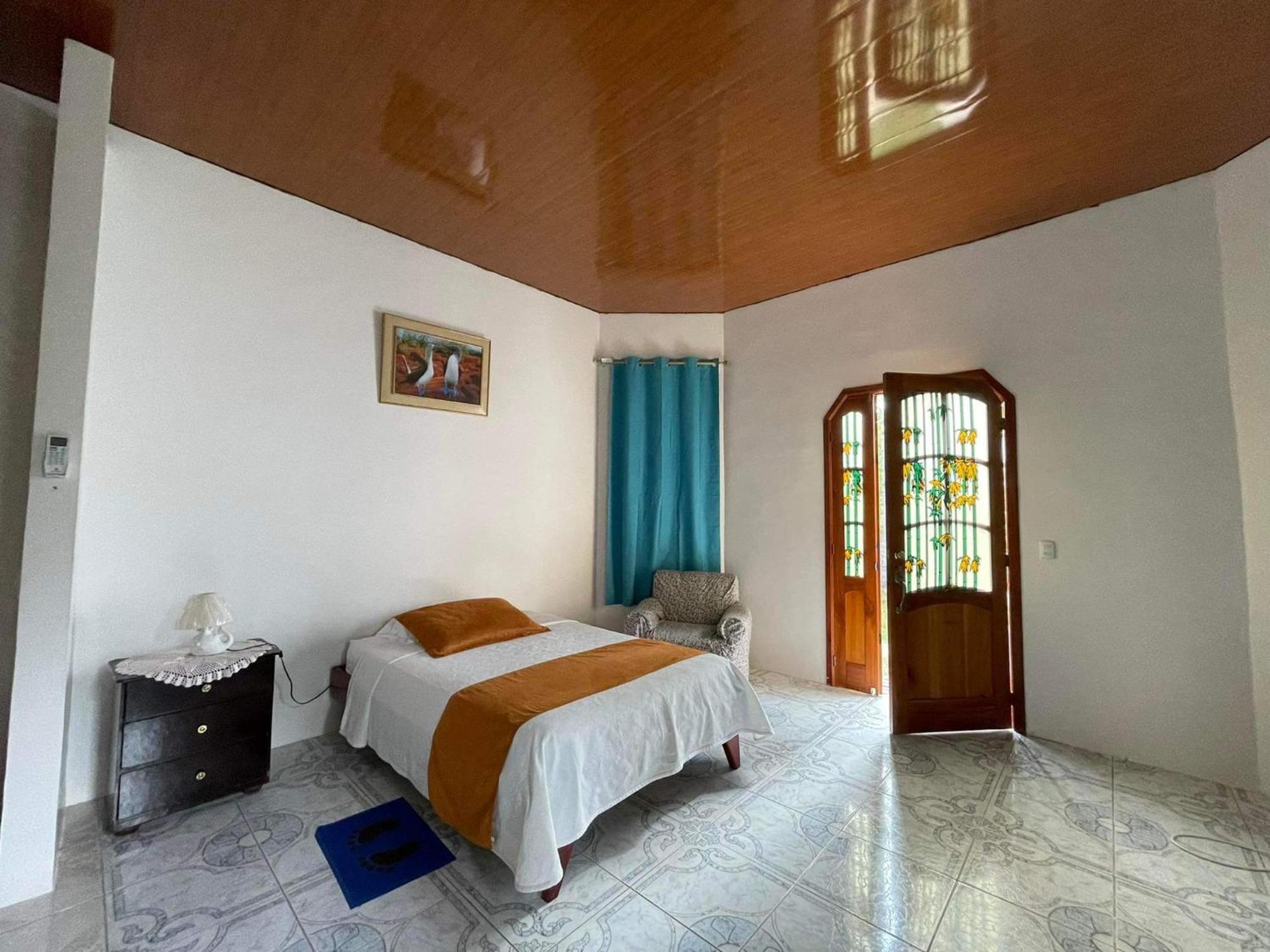 Hostal Muro De Las Lagrimas With High Speed Internet Starlink Puerto Villamil Zewnętrze zdjęcie